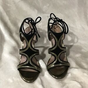 BCBGMaxAzria Elegant Black and Bronze Heels